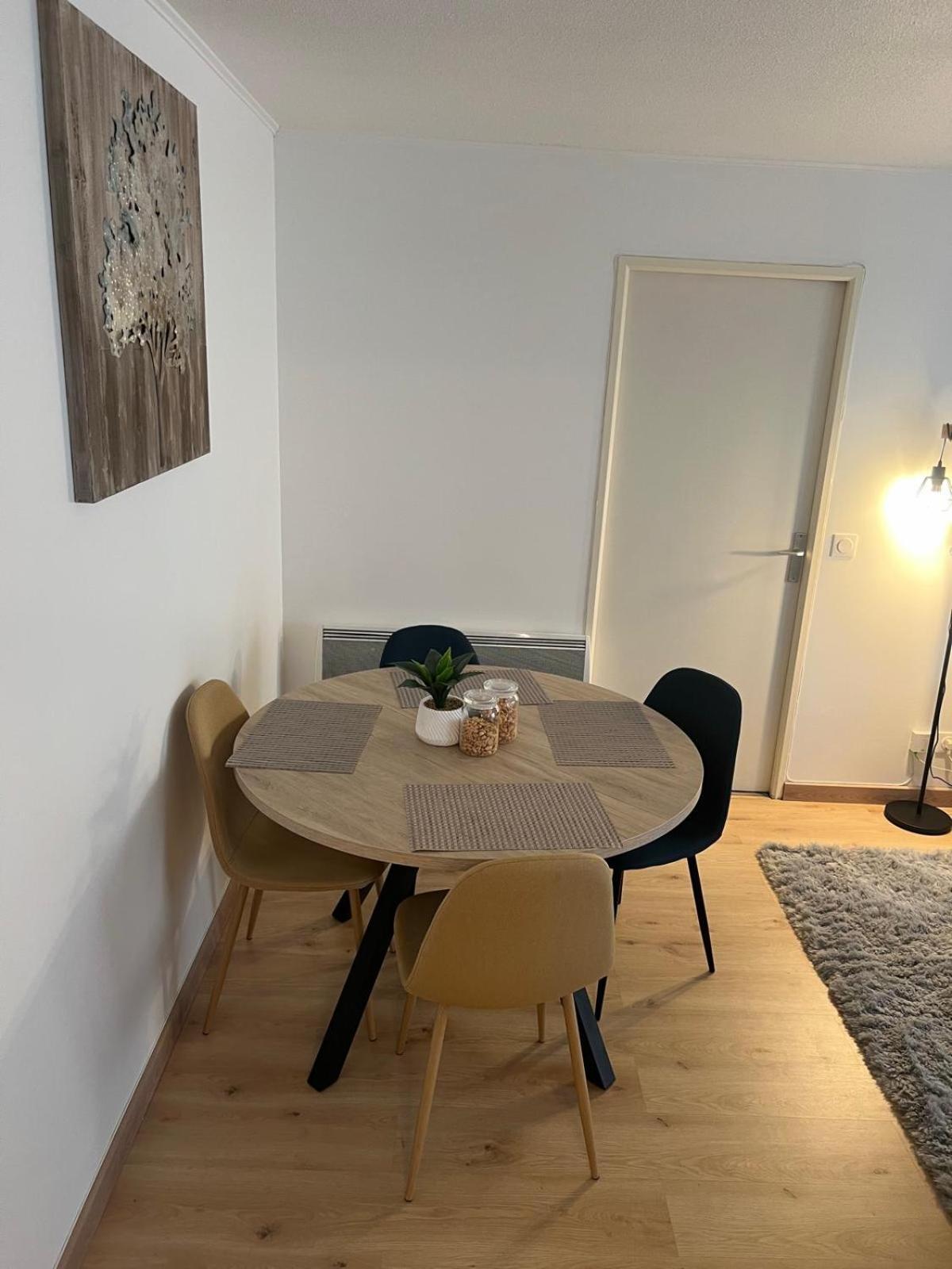Champion Suites Sarcelles Eksteriør bilde