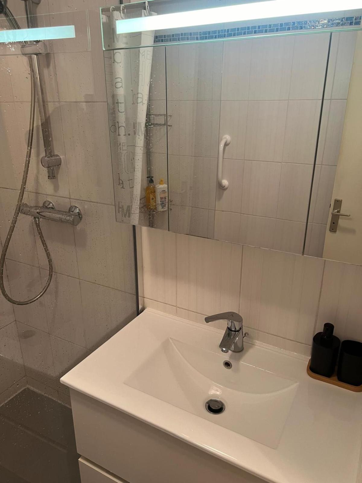Champion Suites Sarcelles Eksteriør bilde