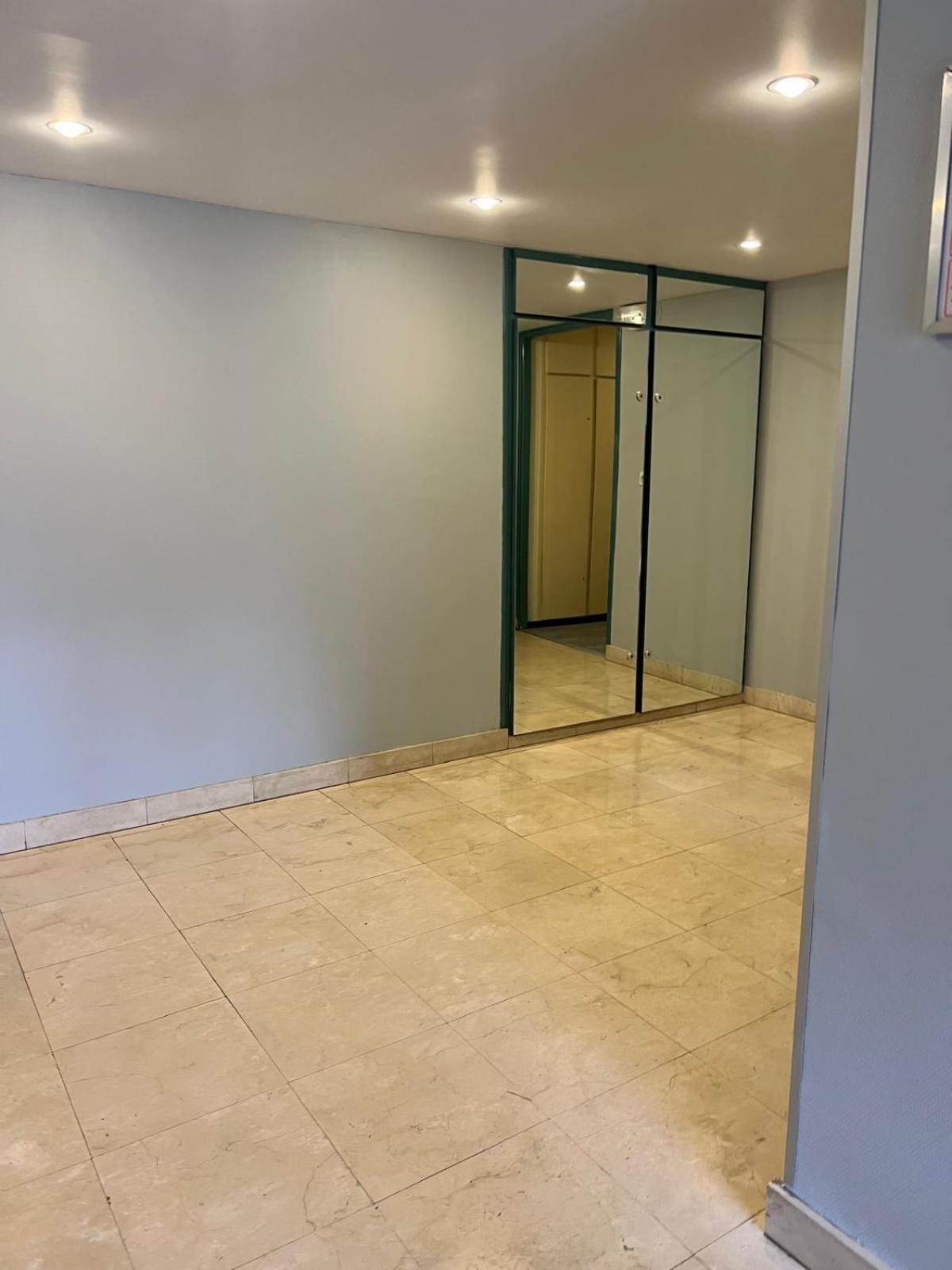 Champion Suites Sarcelles Eksteriør bilde